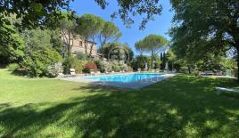 Дом за 1 380 000 евро в Корчано, Италия