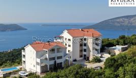 Квартира за 295 000 евро в Херцег-Нови, Черногория