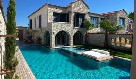 Вилла за 1 399 533 евро в Чешме, Турция