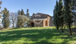 Дом за 620 000 евро в Кьюси, Италия