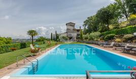 Дом за 1 080 000 евро в Сполето, Италия