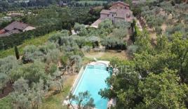 Дом за 1 400 000 евро в Кортоне, Италия