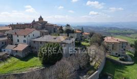 Дом за 350 000 евро в Монтегаббьоне, Италия