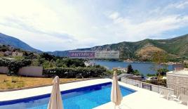 Апартаменты за 240 000 евро в Доброте, Черногория