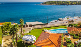 Вилла в Антибе, Франция (цена по запросу)