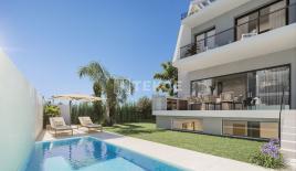 Таунхаус за 1 015 000 евро в Эстепоне, Испания