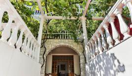 Отель, гостиница за 570 000 евро в Сутоморе, Черногория