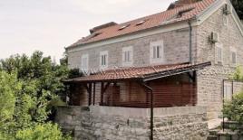 Дом за 900 000 евро в Каменари, Черногория