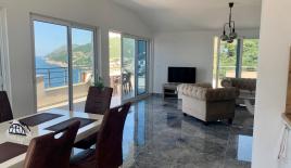 Квартира за 250 000 евро в Добра Воде, Черногория