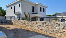 Дом за 750 000 евро в Кримовице, Черногория