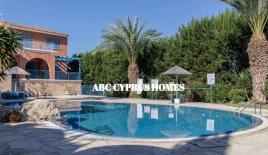 Таунхаус за 246 000 евро в Хлораке, Кипр