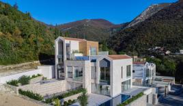 Дом за 964 000 евро в Тивате, Черногория