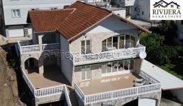 Дом за 750 000 евро в Херцег-Нови, Черногория