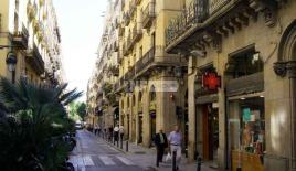 Магазин за 550 000 евро в Барселоне, Испания