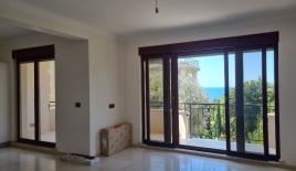 Квартира за 240 000 евро в Петроваце, Черногория