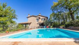 Дом за 690 000 евро в Баски, Италия