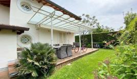 Дом за 1 500 000 евро в Марина ди Пьетрасанта, Италия