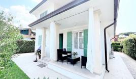 Дом за 1 150 000 евро в Марина ди Пьетрасанта, Италия