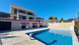 Вилла за 2 900 000 евро в Херцег-Нови, Черногория