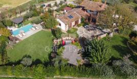 Дом за 1 680 000 евро в Читта-делла-Пьеве, Италия