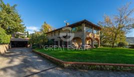 Дом за 1 400 000 евро в Ареццо, Италия