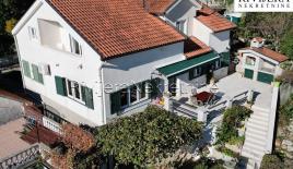 Дом за 610 000 евро в Херцег-Нови, Черногория