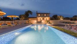 Дом за 1 128 000 евро в Фажане, Хорватия