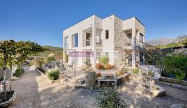 Вилла за 475 000 евро в Кримовице, Черногория