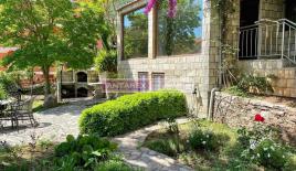 Вилла за 650 000 евро в Петроваце, Черногория