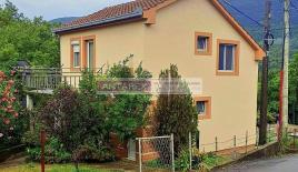 Вилла за 120 000 евро в Игало, Черногория