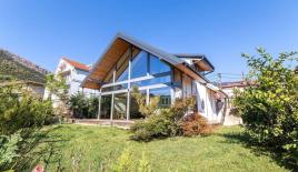 Дом за 560 000 евро в Тивате, Черногория