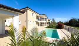 Дом за 1 300 000 евро в Умаге, Хорватия