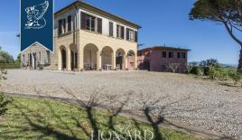 Вилла за 1 200 000 евро в Креспине, Италия