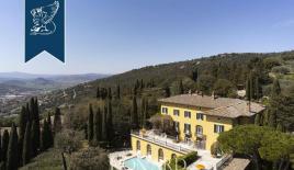 Вилла за 2 500 000 евро в Перудже, Италия