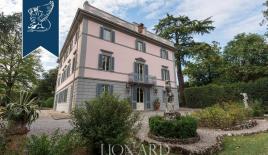 Вилла в Пистое, Италия (цена по запросу)