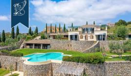 Дом в Латина, Италия (цена по запросу)