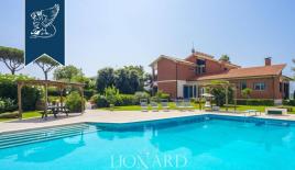 Вилла за 3 500 000 евро в Латина, Италия