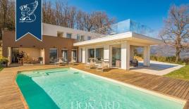 Вилла за 1 950 000 евро в Массарозе, Италия