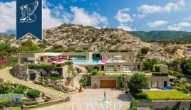 Вилла в Порто Черво, Италия (цена по запросу)