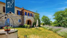 Вилла за 1 250 000 евро в Сиене, Италия