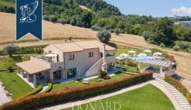 Ферма за 1 800 000 евро в Асколи Пичено, Италия