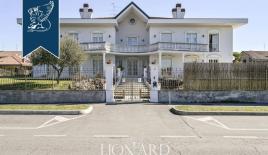 Вилла в Милане, Италия (цена по запросу)