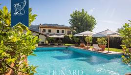 Вилла за 1 700 000 евро в Массарозе, Италия