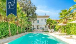 Вилла в Пьетрасанте, Италия (цена по запросу)