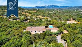 Вилла за 1 950 000 евро в Порто Черво, Италия