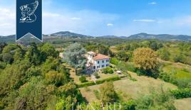 Вилла за 1 200 000 евро в Лукке, Италия