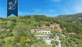 Вилла за 3 800 000 евро в Пистое, Италия