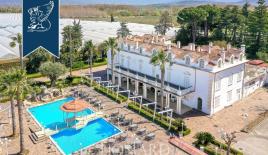 Отель, гостиница за 7 800 000 евро в Салерно, Италия