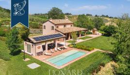 Вилла в Форли-Чезене, Италия (цена по запросу)