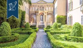 Дом в Пьяченце, Италия (цена по запросу)